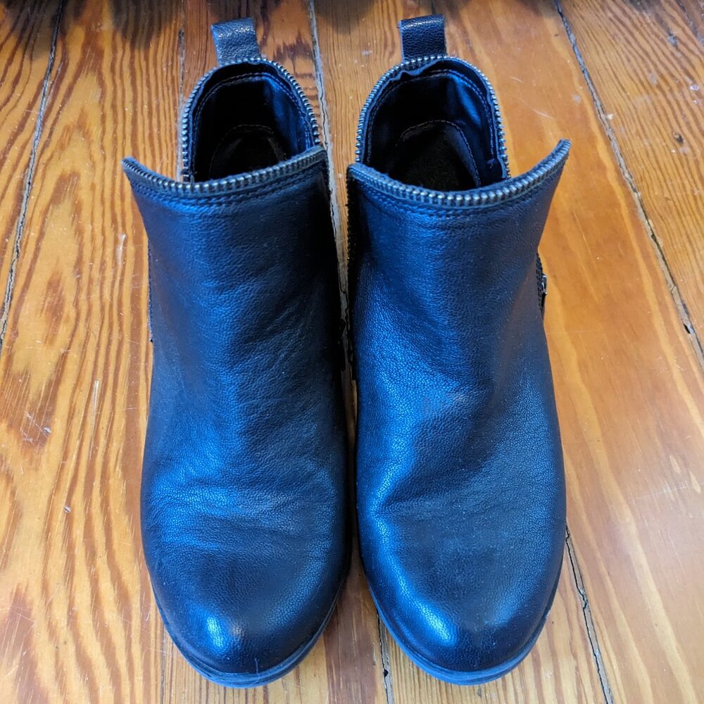 GB Black Leather Girls Booties